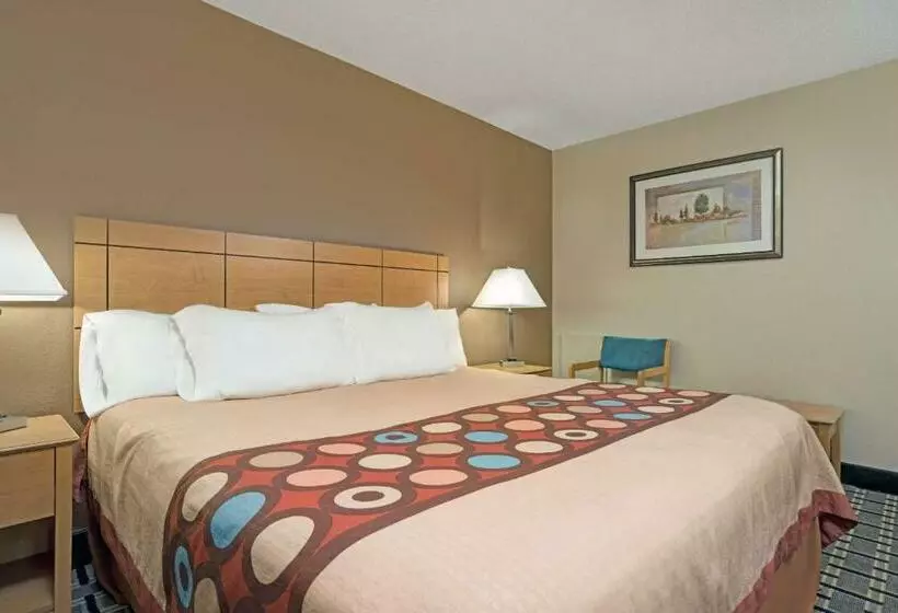 Standard-huone King-vuode, Super 8 By Wyndham Melrose