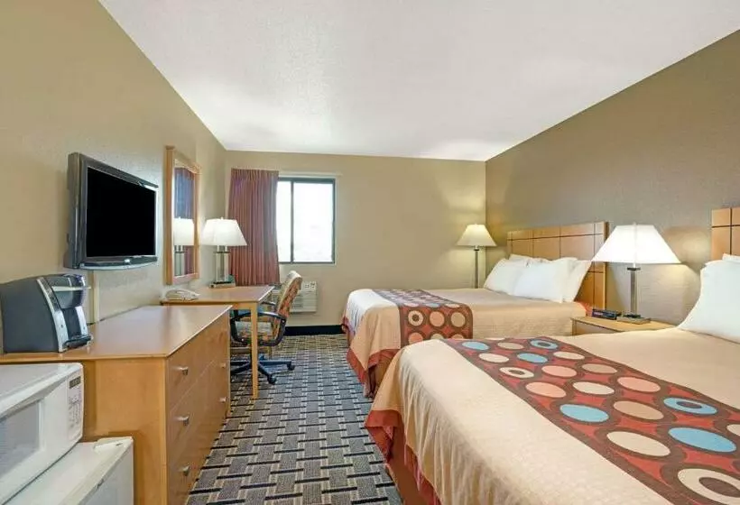 Standard-huone King-vuode, Super 8 By Wyndham Melrose
