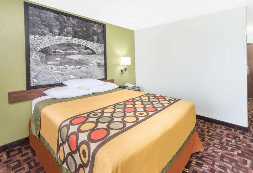 غرفة قياسية سرير كينج, Super 8 By Wyndham Moberly Mo