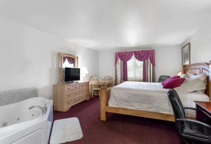 Студия Deluxe, Super 8 By Wyndham Rexburg