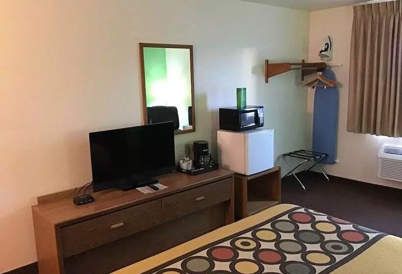 Deluxe-studio, Super 8 By Wyndham Rexburg