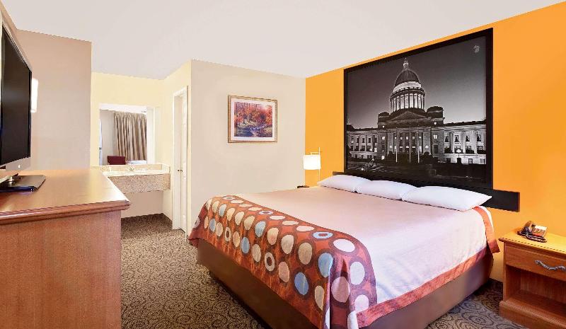 キングサイズベッドのスタンダードルーム, Super 8 By Wyndham Siloam Springs