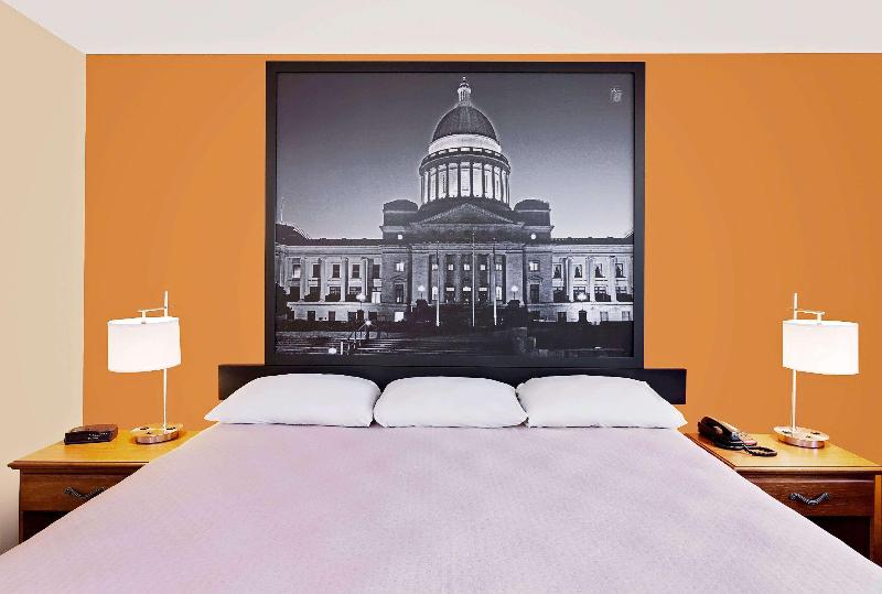 Стандартный Номер Кровать Кинг, Super 8 By Wyndham Siloam Springs