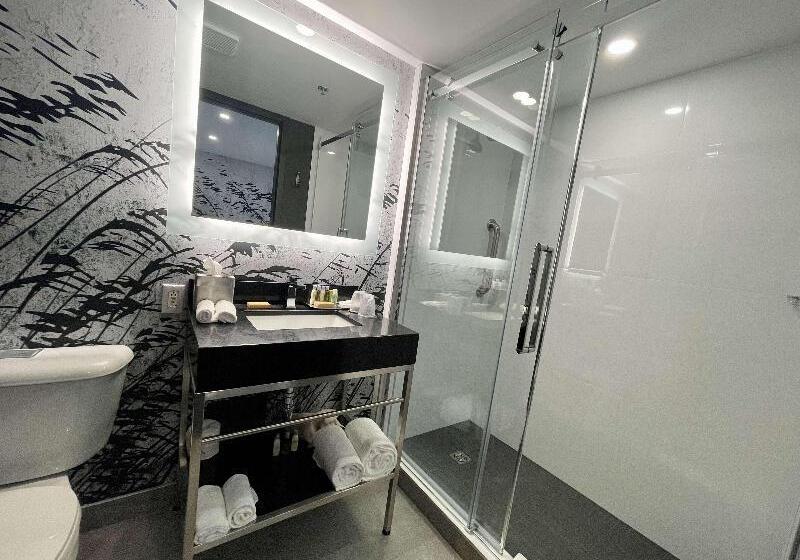 스위트 킹사이즈 침대, Super 8 By Wyndham Staunton