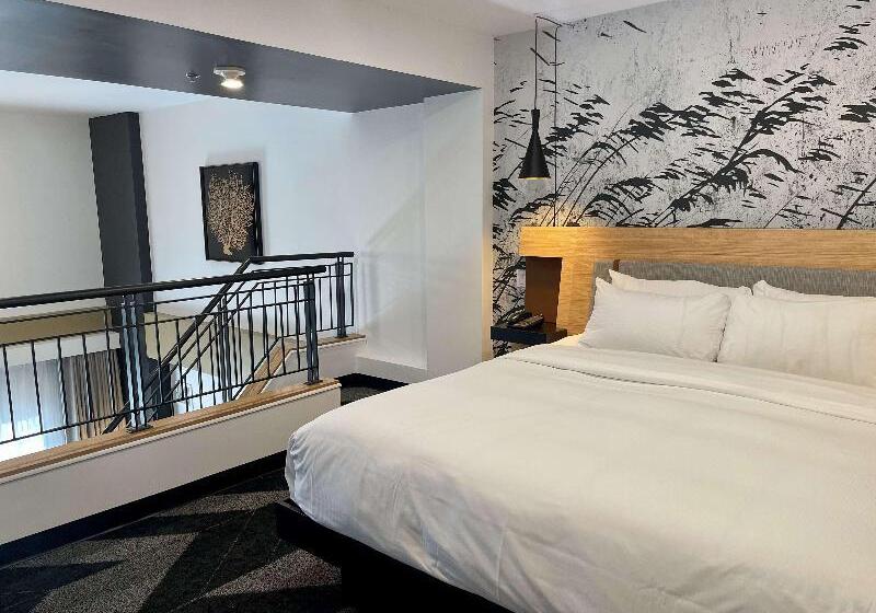 스위트 킹사이즈 침대, Super 8 By Wyndham Staunton