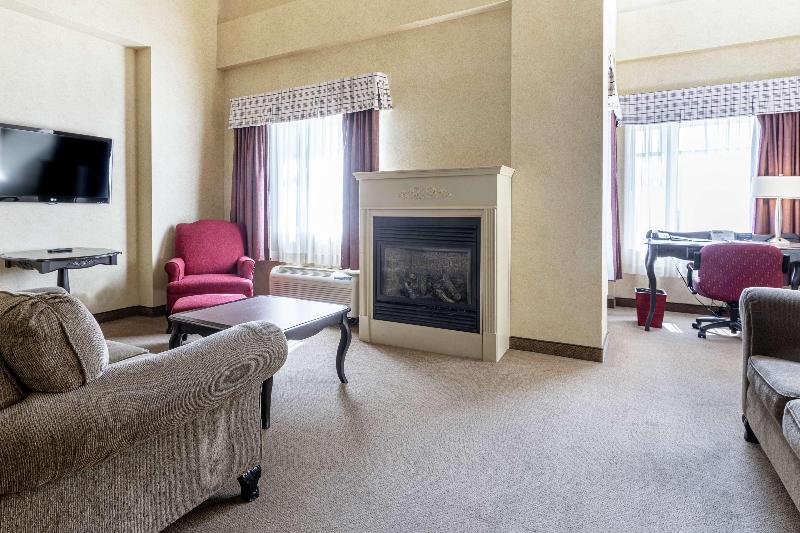 스위트 킹사이즈 침대, Super 8 By Wyndham Staunton