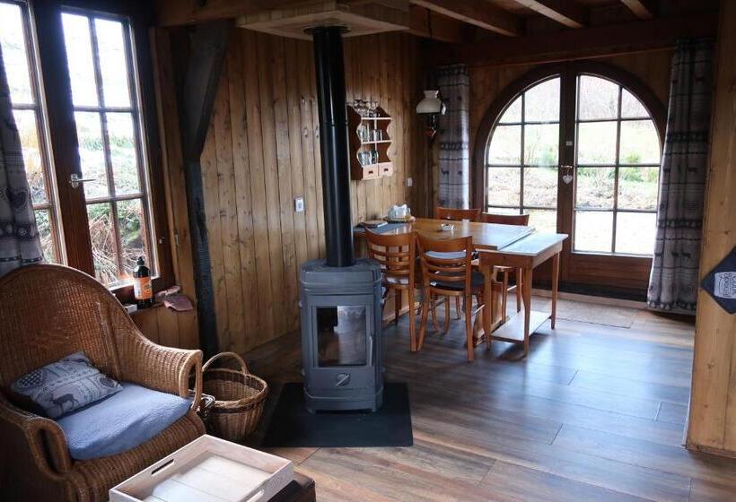 חדר לארבעה סטנדרטי עם נוף לגינה, Chambres D Hôtes Le Chêne