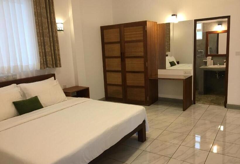 Семейный Номер, Anveela