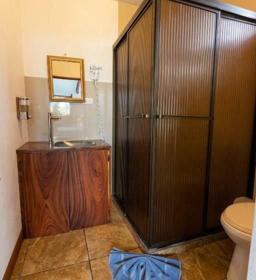 스탠다드 방갈로 정원 전망, Monte Santo Y Café