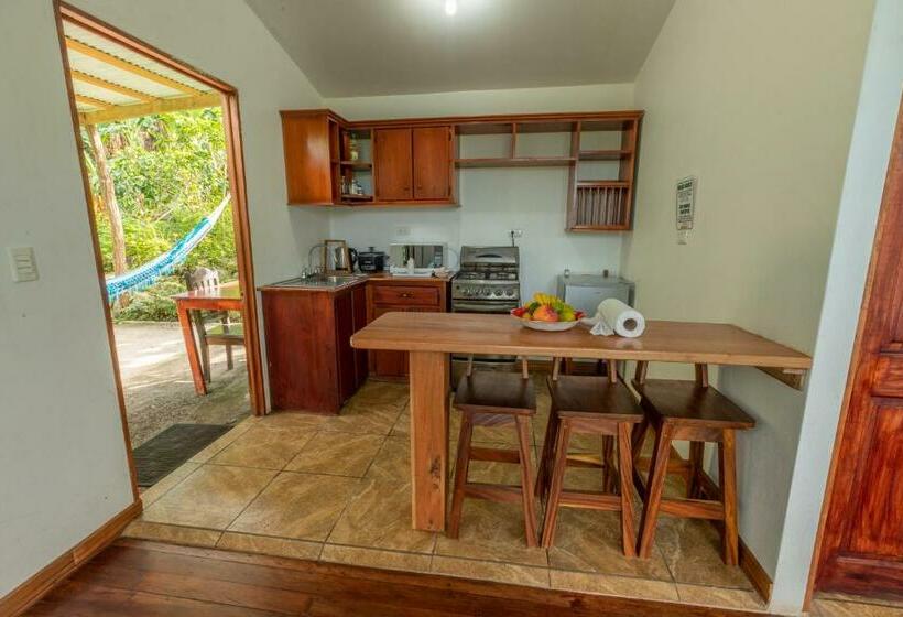 스탠다드 방갈로 정원 전망, Monte Santo Y Café