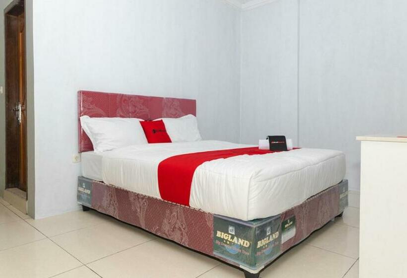 Номер Стандарт, Reddoorz Plus Near Transmart Kairagi Dua Manado