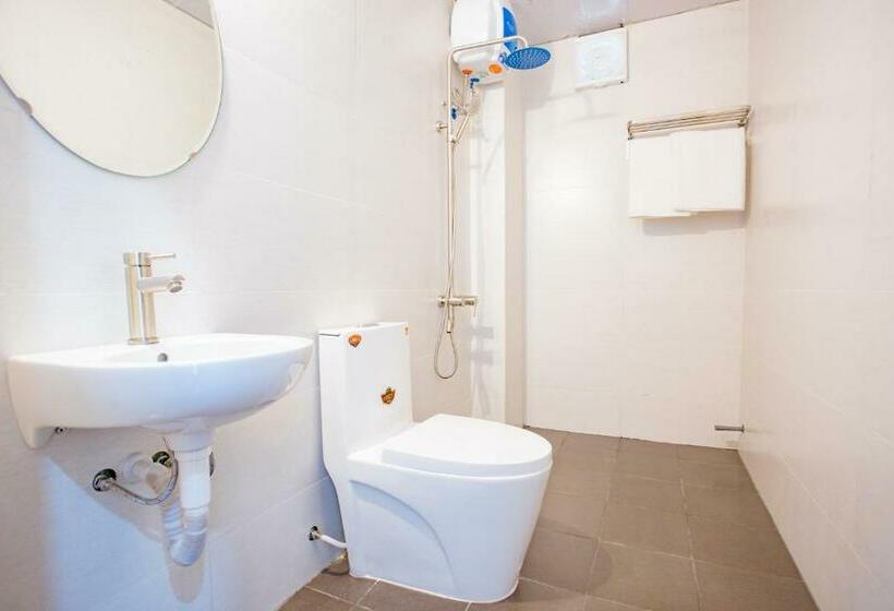 اتاق استاندارد, Oyo 882 Lucky