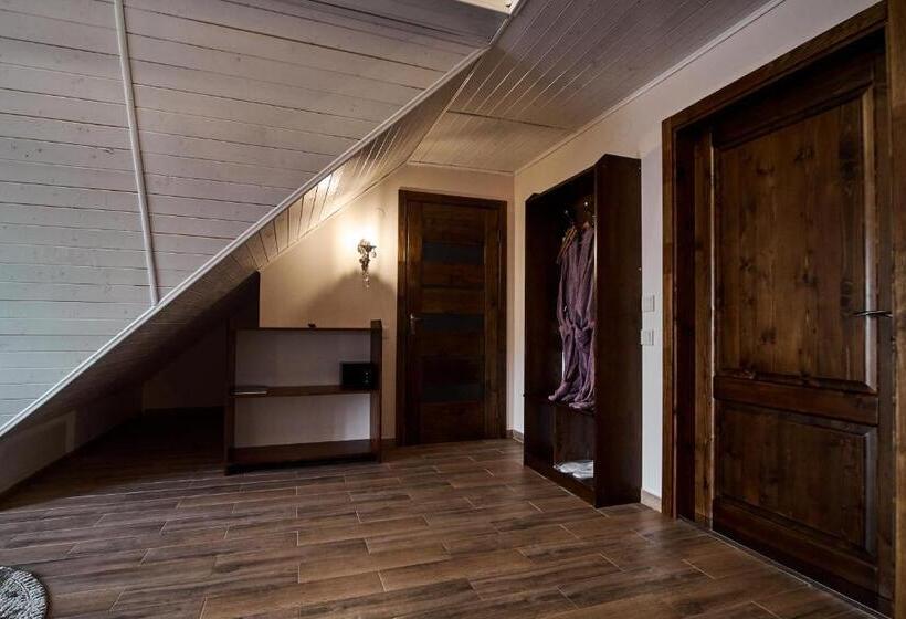 اتاق پنت هاوس, Villa Livorno