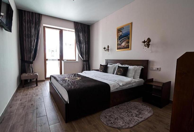 Superior suite mountain view, Villa Livorno