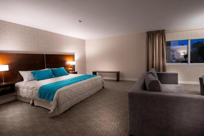 带大床的标准间, Howard Johnson Plaza & Convention Center Spa La Plata
