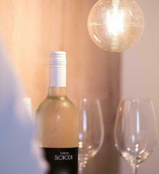 Семейный Номер, Lakeside77