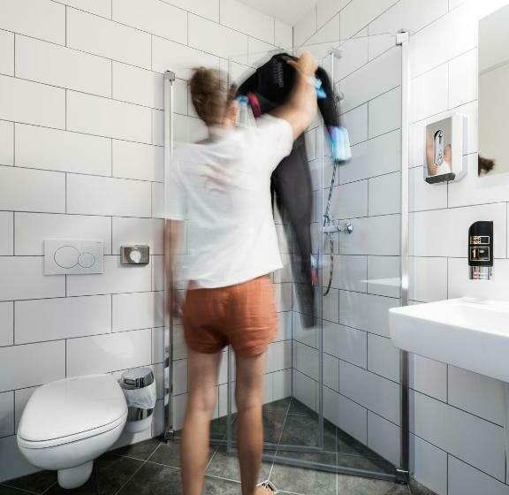 Номер Стандарт, Lakeside77