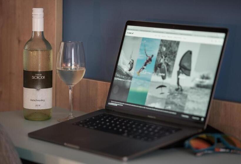 Семейный Номер, Lakeside77