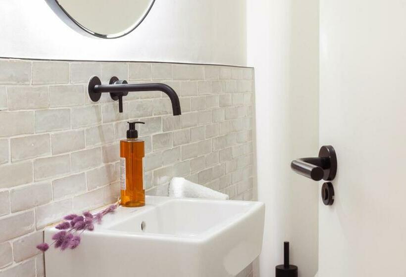 استودیوی لوکس, Samaritana Suites