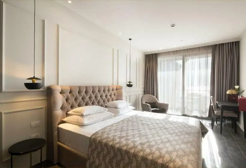 اتاق استاندارد با بالکن, Vivid Blue Serenity Resort