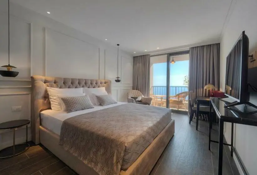 اتاق استاندارد با بالکن, Vivid Blue Serenity Resort