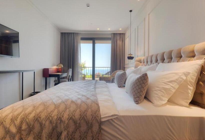 اتاق لوکس, Vivid Blue Serenity Resort