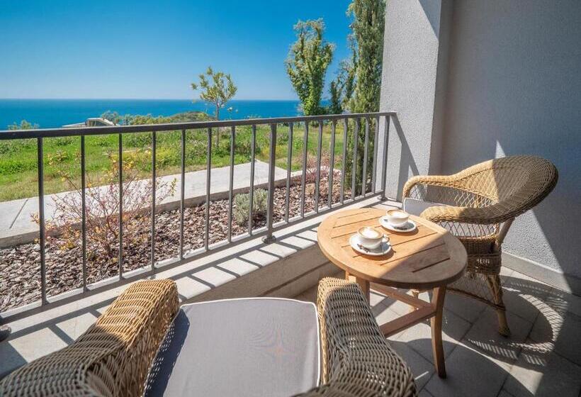 اتاق لوکس, Vivid Blue Serenity Resort