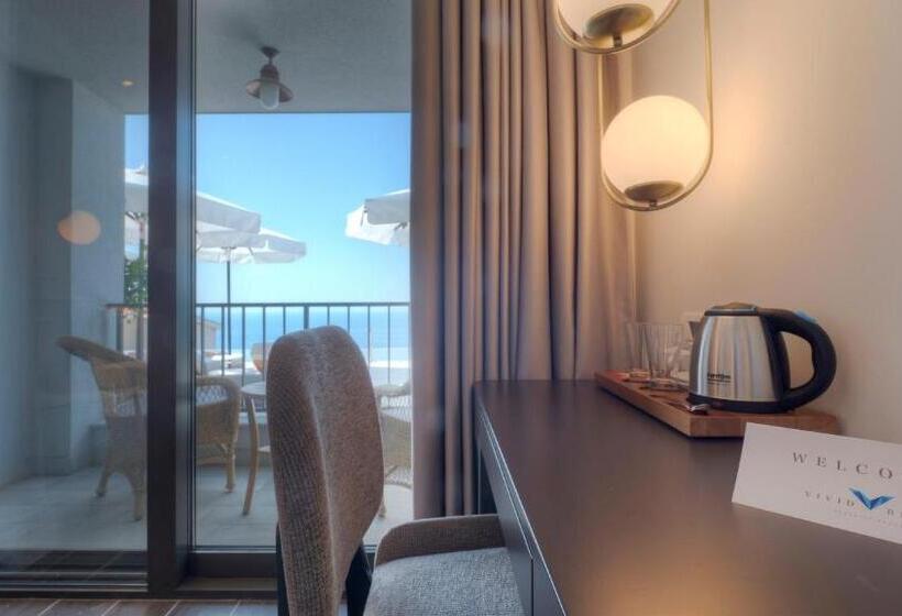 اتاق استاندارد با چشم‌انداز استخر, Vivid Blue Serenity Resort