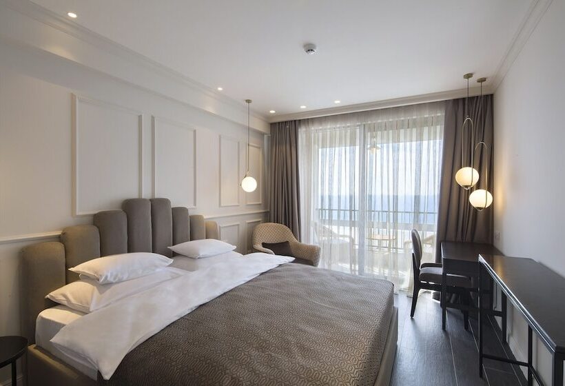 اتاق استاندارد با بالکن و چشم‌انداز دریا, Vivid Blue Serenity Resort