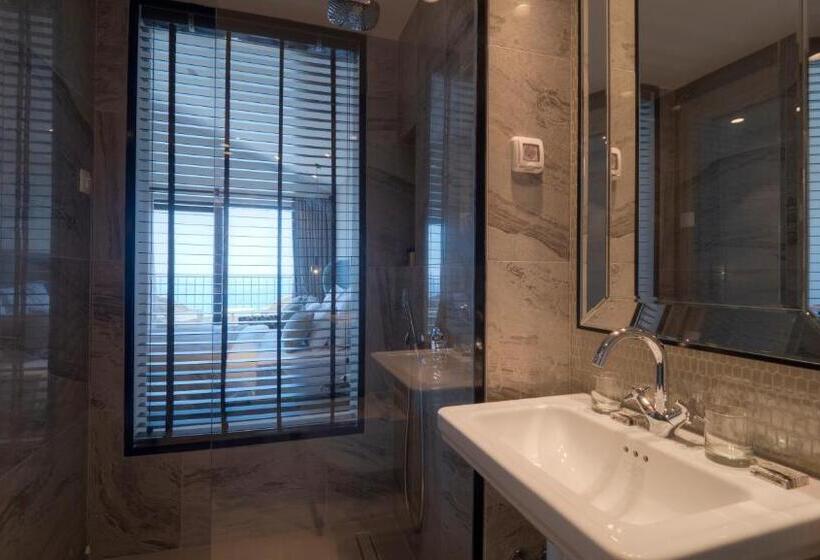 اتاق‌ استاندارد تودرتو با چشم‌انداز دریا, Vivid Blue Serenity Resort