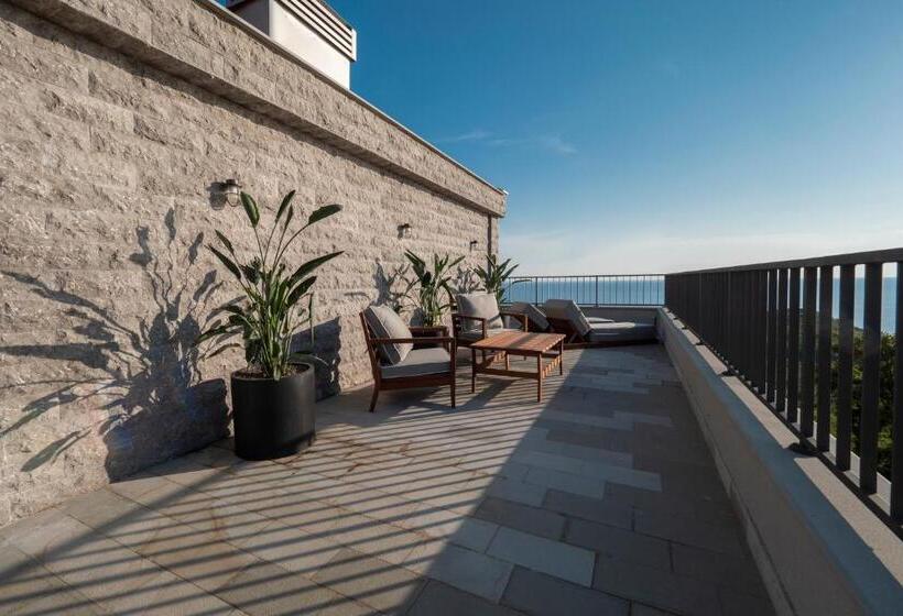 חדר סטנדרט מעבר לחד עם נוף לים, Vivid Blue Serenity Resort
