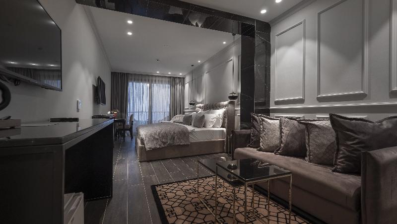 اتاق لوکس, Vivid Blue Serenity Resort