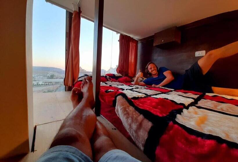 اتاق استاندارد چهار تخته, Petra Cabin Hostel