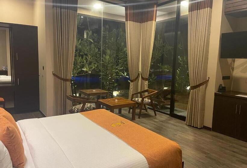 Номер Стандарт Вид на Бассейн, Soluna Beach Resort