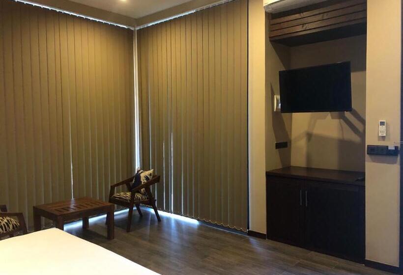 Номер Стандарт Вид на Бассейн, Soluna Beach Resort