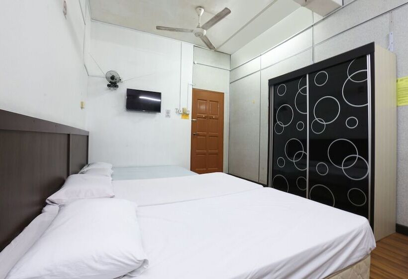 جناح عائلي, Spot On 89755 D&d Budget Inn