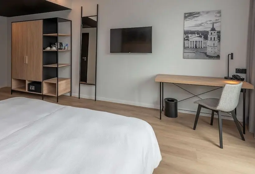 اتاق سوپریور با چشم‌انداز, Park Inn By Radisson Vilnius Airport Hotel & Conference Centre
