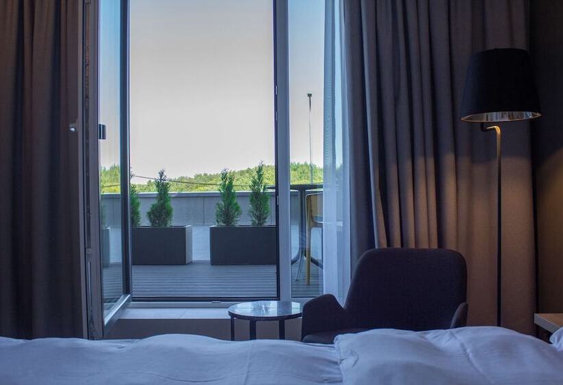 Superior Room with Views, Park Inn By Radisson Vilnius Airport Hotel & Conference Centre