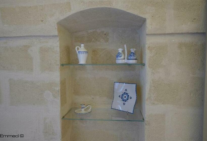スタンダードルーム, Madonna Delle Grazie
