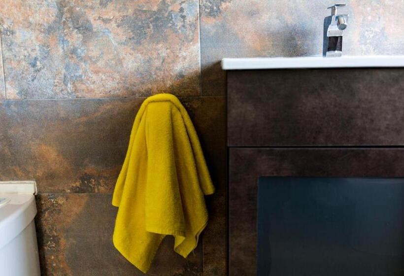 سوئیت با وان آب گرم, Barbatuke Ecohomestel