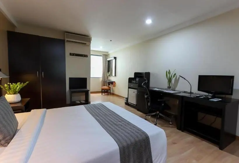 Deluxe Room, Technopark