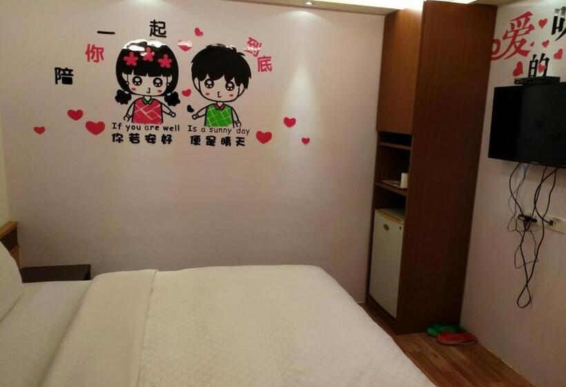 ベーシックルーム, Hong Ben