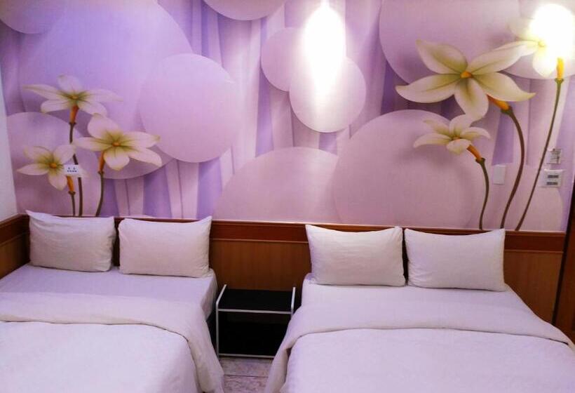 スタンダード4人部屋, Hong Ben