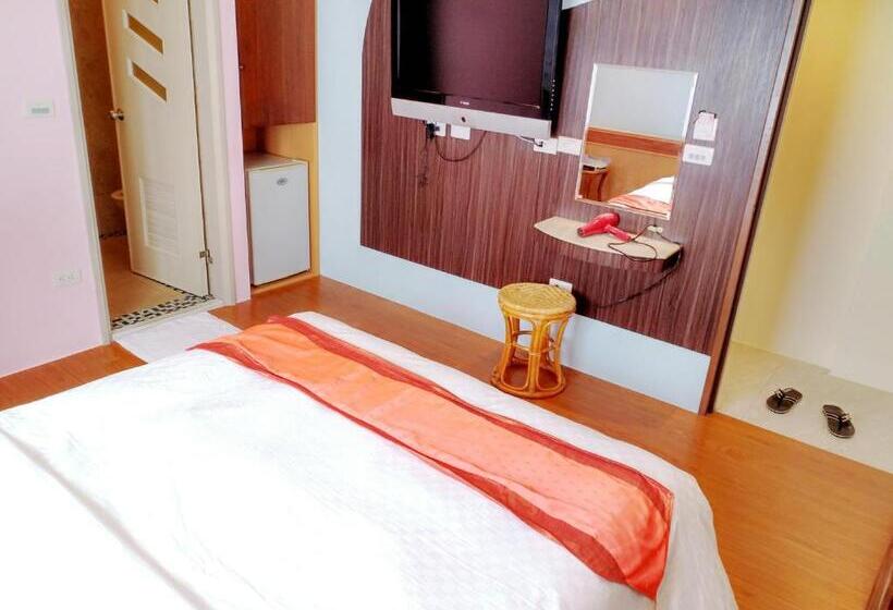 デラックスルーム, Hong Ben