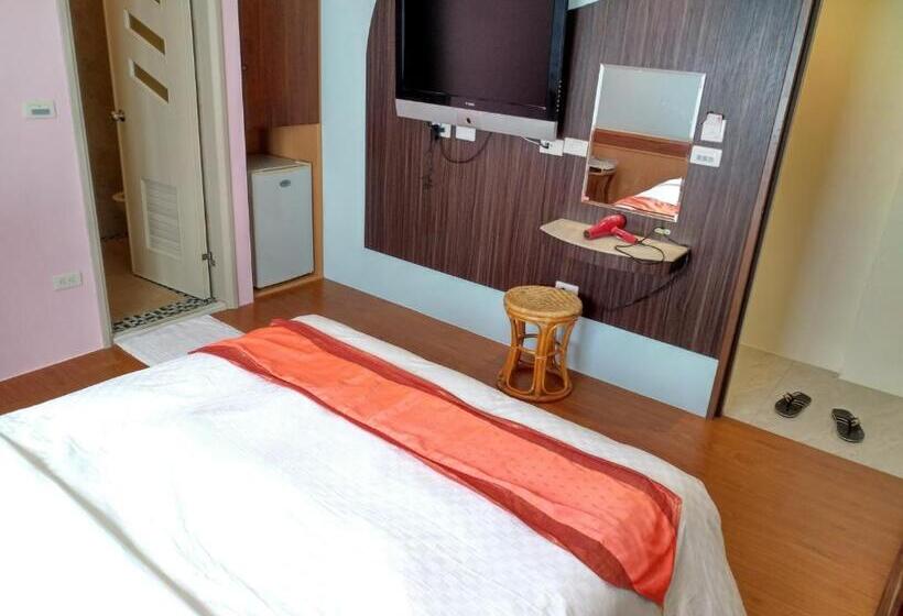 デラックスルーム, Hong Ben