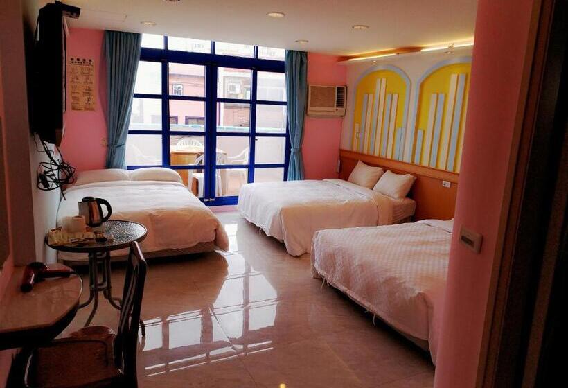 ファミリールーム, Hong Ben