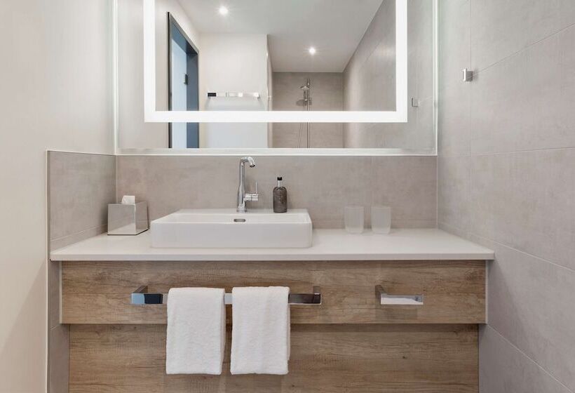 דירת חדר, Stellaris Apartment