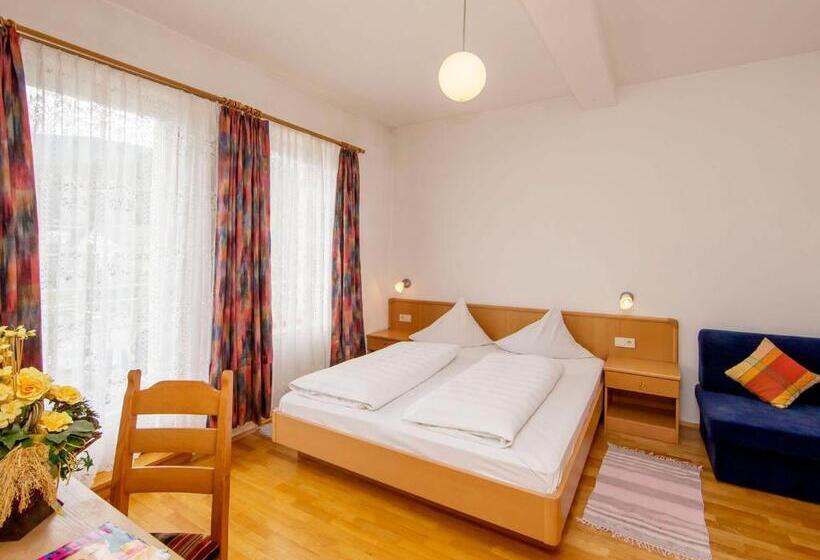 דירת חדר, Villa Residence Santer