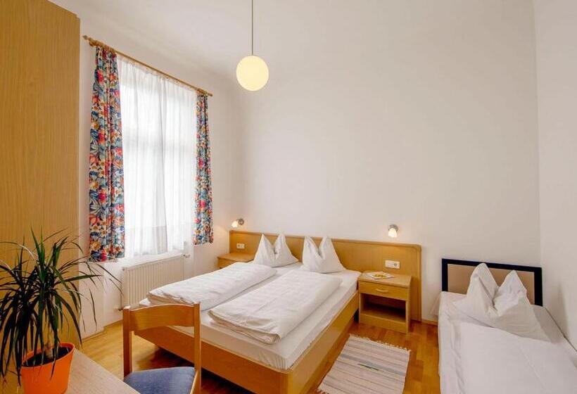 דירת חדר, Villa Residence Santer