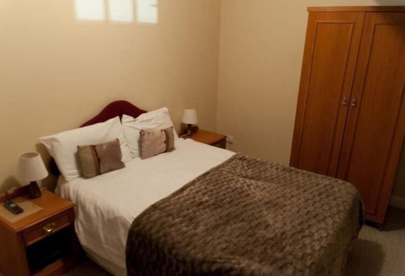 スタンダードルーム, Oak Inn